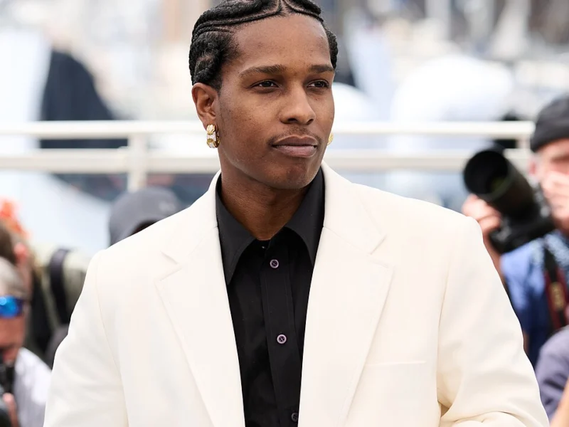 A$AP Rocky diz que não se sente inseguro por Rihanna ser mais rica: "Tenho orgulho da minha mulher"