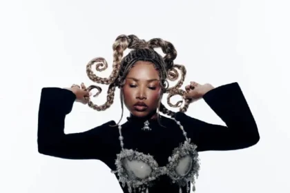 Ebony anuncia “Último Ato”, sequência de shows que encerra a era KM2