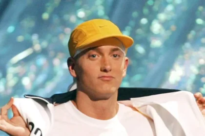 Eminem quebra recorde histórico com “Curtain Call: The Hits” na Billboard 200
